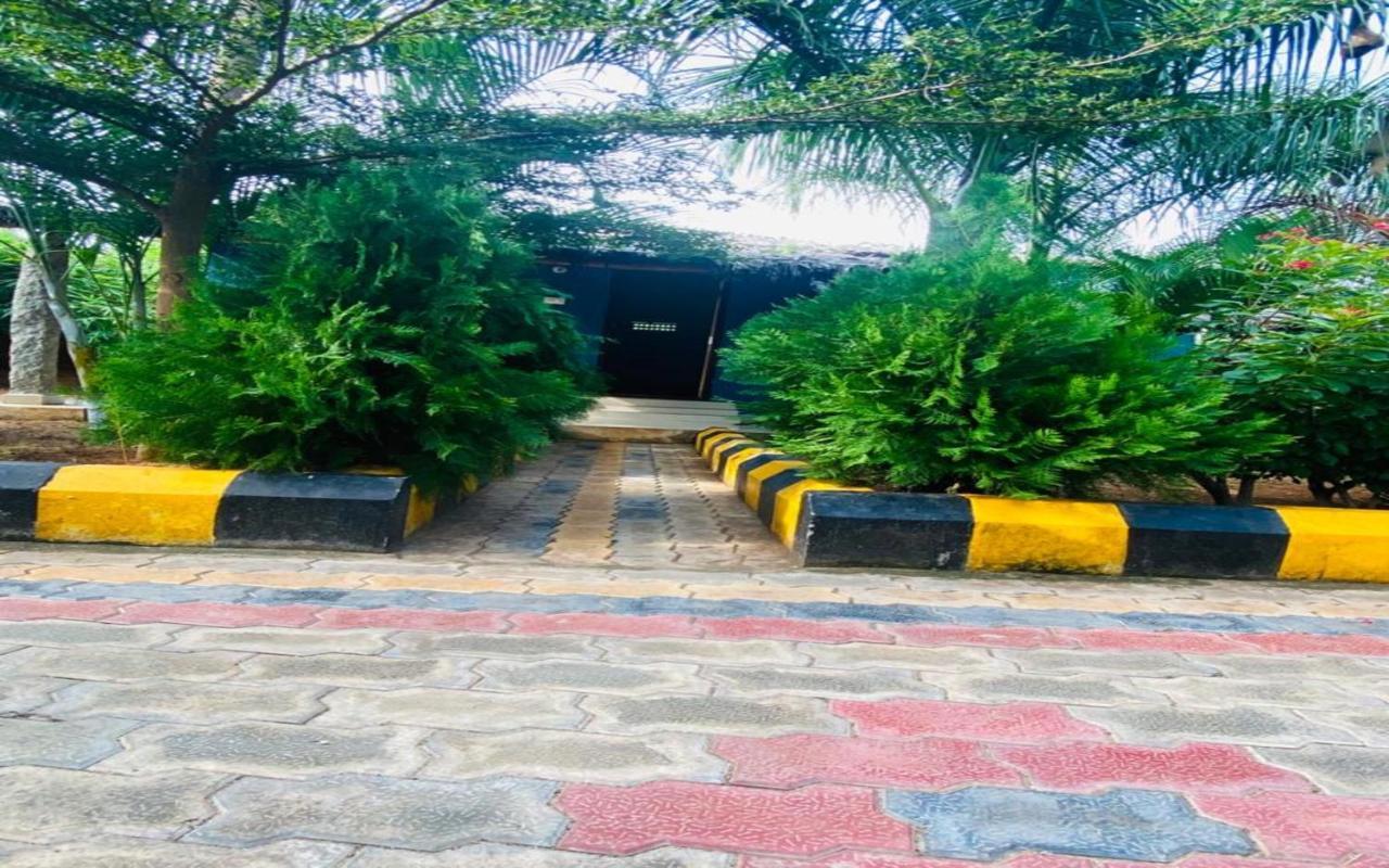 Hotel Megha Resort Hampi Exterior foto